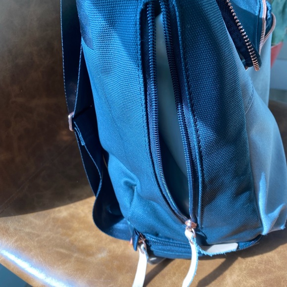 Petunia Pickle Bottom pivot diaper bag - Picture 5 of 9